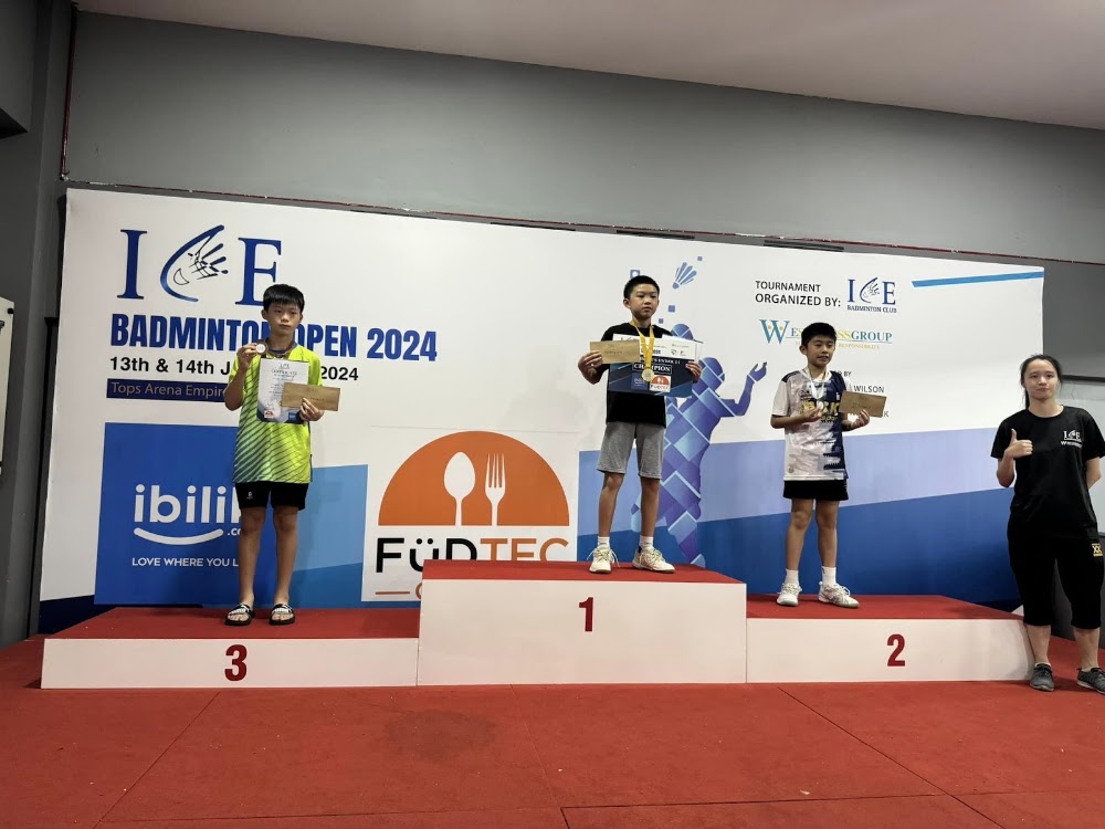 Ice Badminton Club - Learn & Play