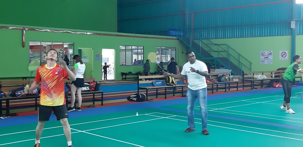 Sport 100 Badminton Center